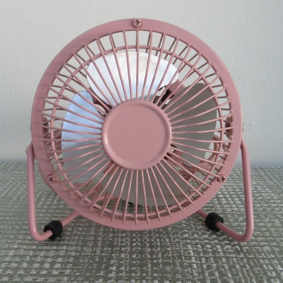Electric Fan 6 Inch Mini Desk Table Fan Personal Portable Desktop Cooling Fan - Picture 1 of 8